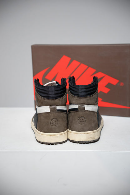Jordan 1 High Travis Scott Mocha (Taille 45)