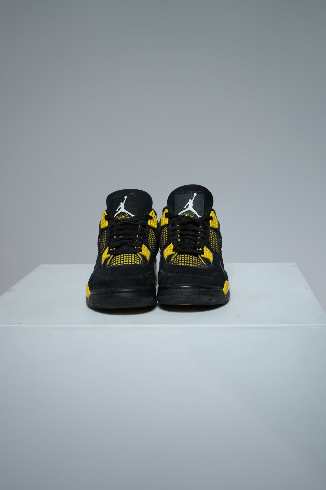 Jordan 4 Thunder (Taille 42,5)