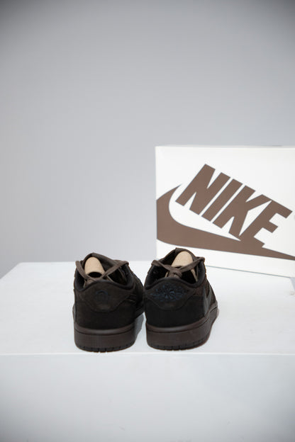 Jordan 1 Low Travis Scott Velvet Brown (Taille 37,5)