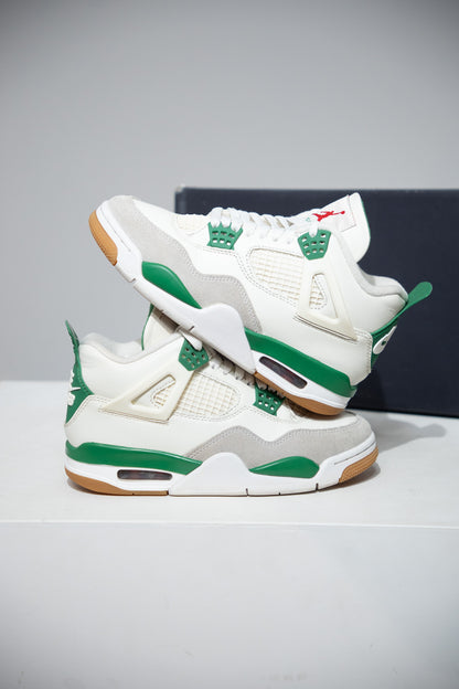 Jordan 4 SB pine Green (Taille 35,5)
