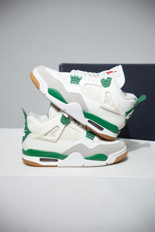 Jordan 4 SB pine Green (Taille 35,5)
