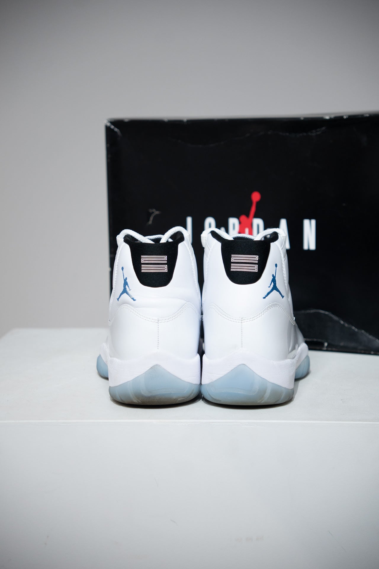 Jordan 11 Legend Blue (Taille 46)