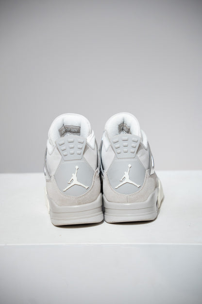 Jordan 4 Frozen Moments (Taille 42,5)