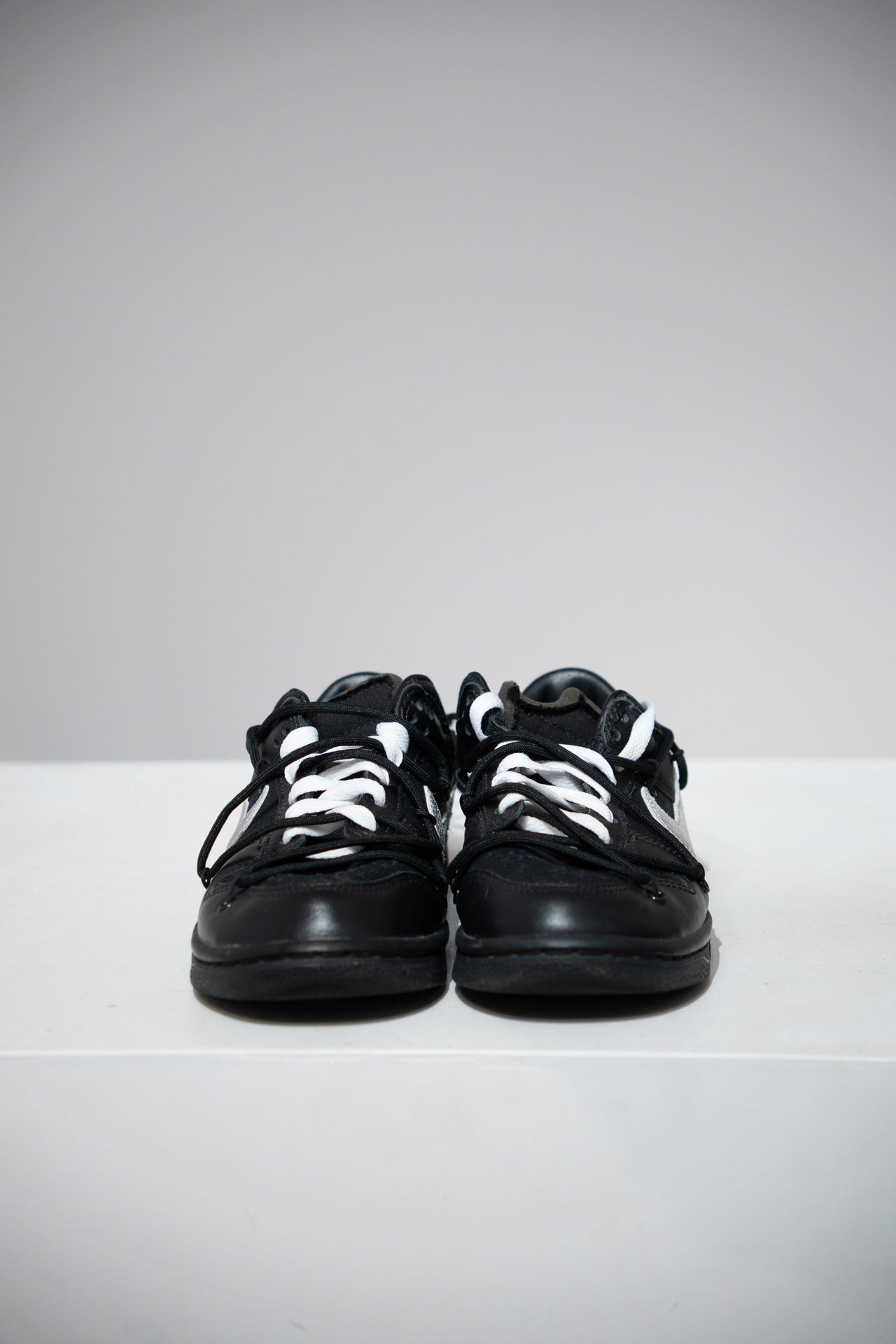 Dunk Low Off-White lot 50/50 (Taille 36,5)