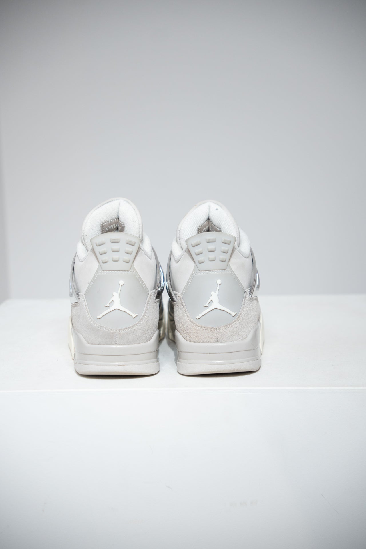 Jordan 4 Frozen Moments (Taille 42,5)