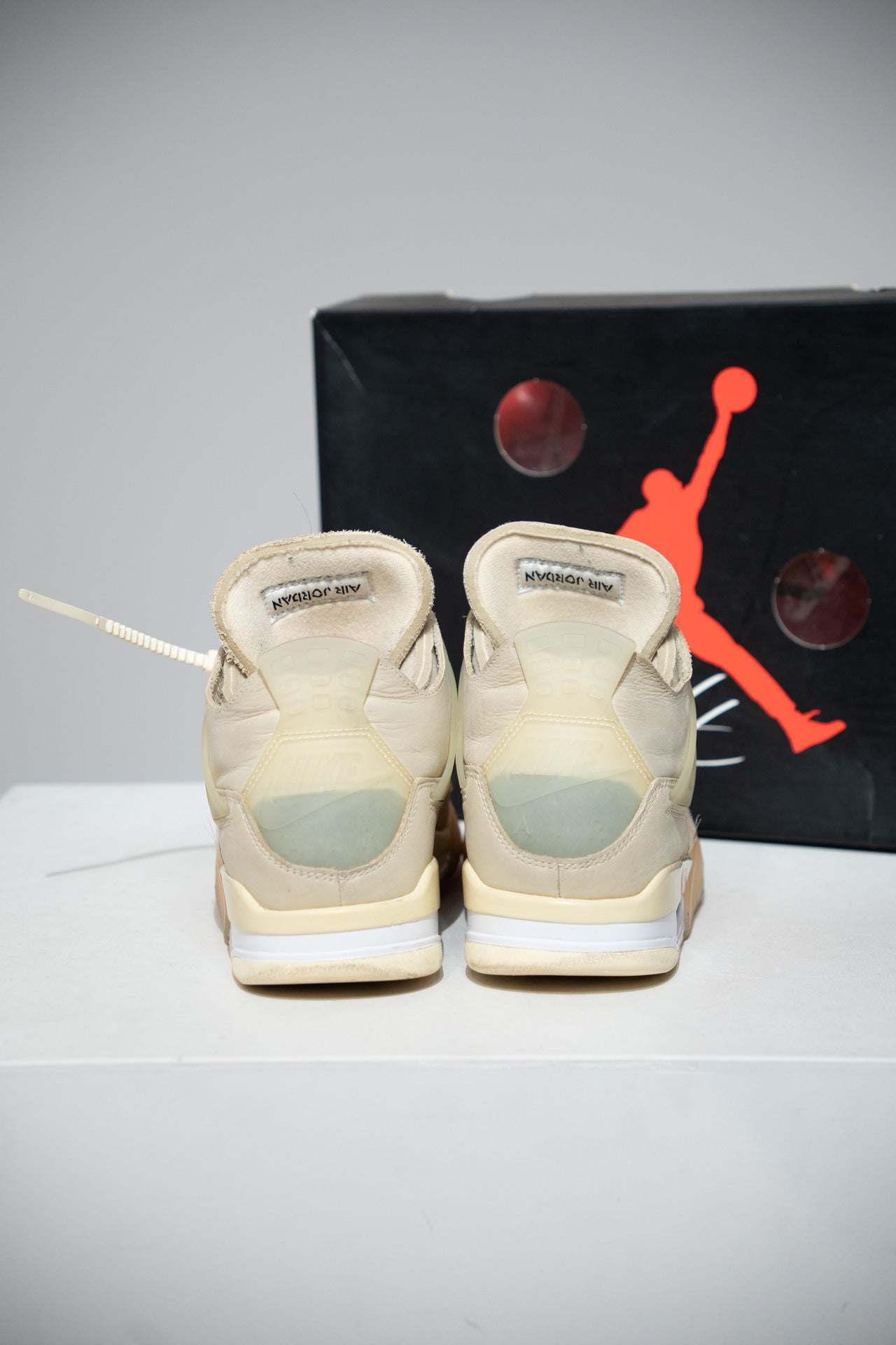 Jordan 4 Off-White Sail (Taille 41)