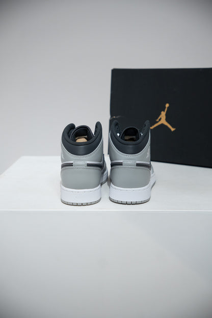 Jordan 1 Mid Anthracite GS (Taille 36,5)