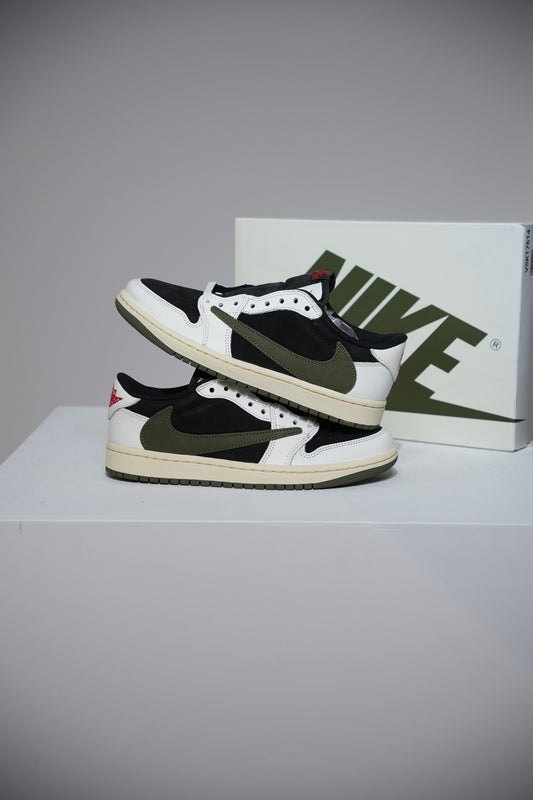 Jordan 1 Low Travis Scott Olive (Taille 44)