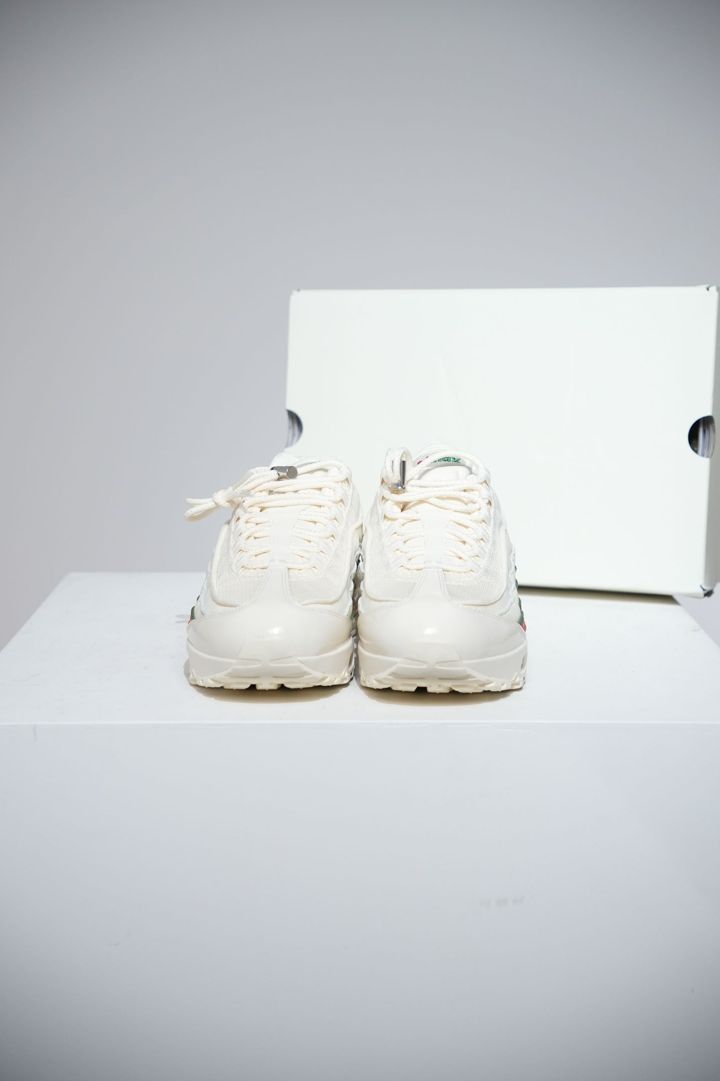Air Max 95 Undefeated Sail (Taille 40,5)