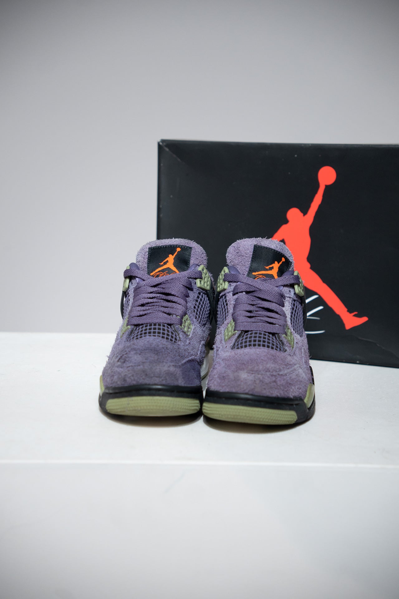 Jordan 4 Canyon purple (Taille 38)