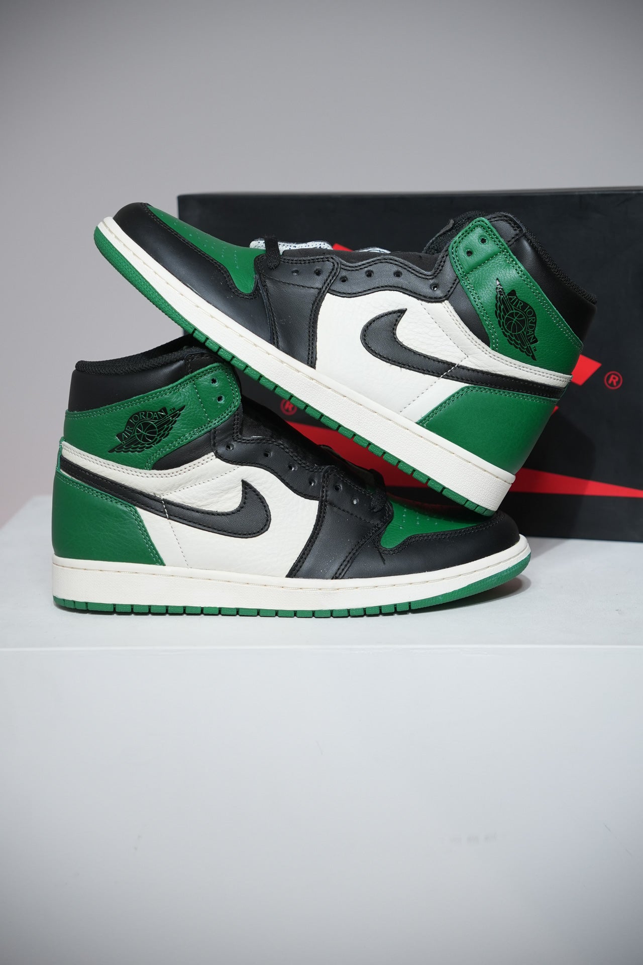 Jordan 1 High Pine green 1.0 (Taille 41)