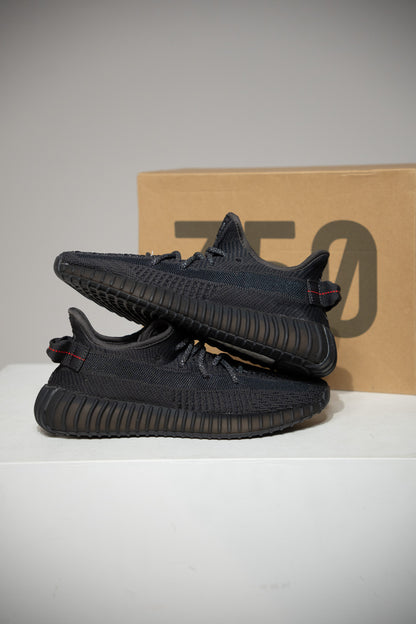 Yeezy 350 V2 Black Non Reflective (Taille 39 1/3)