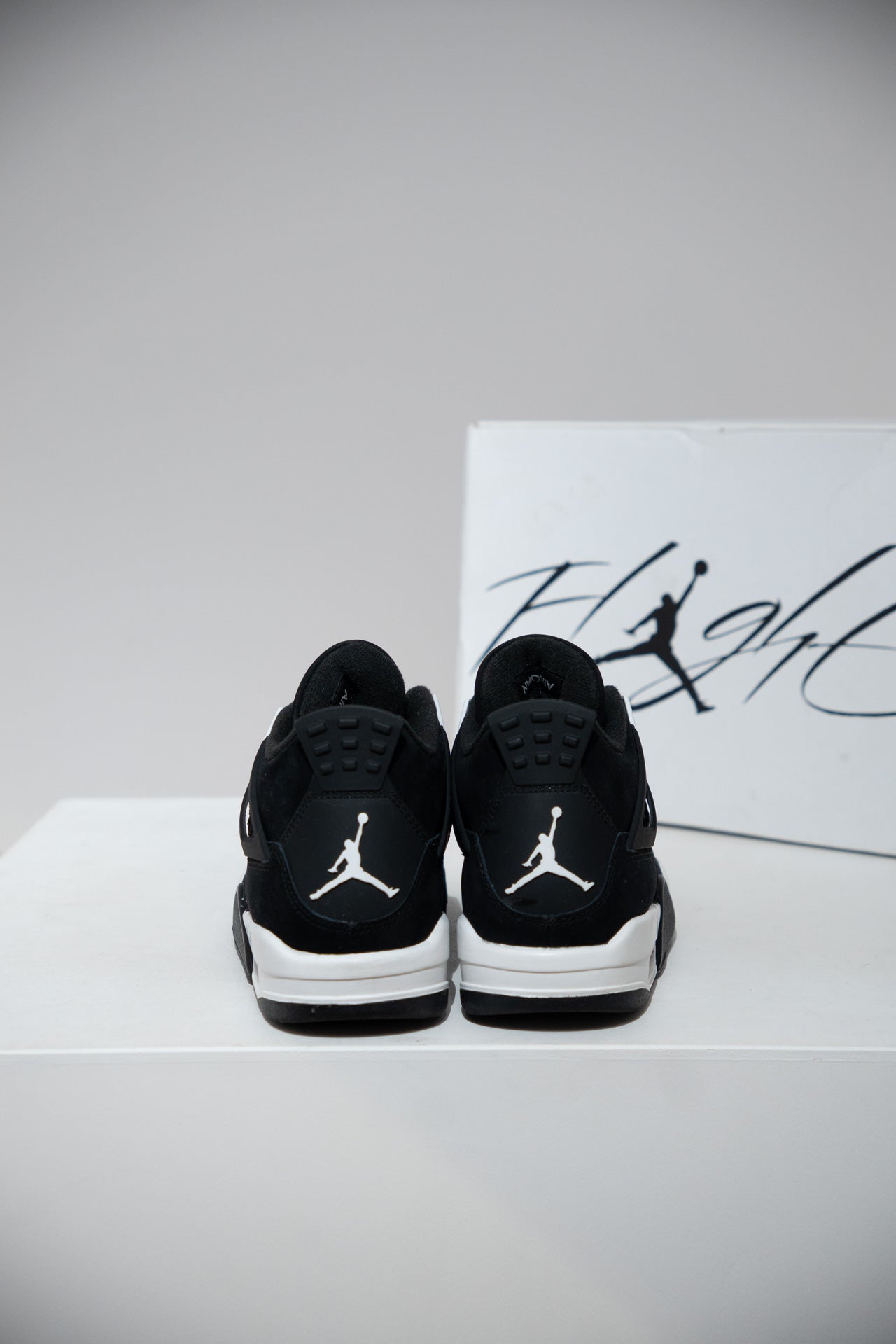 Jordan 4 White Thunder (Taille 38)
