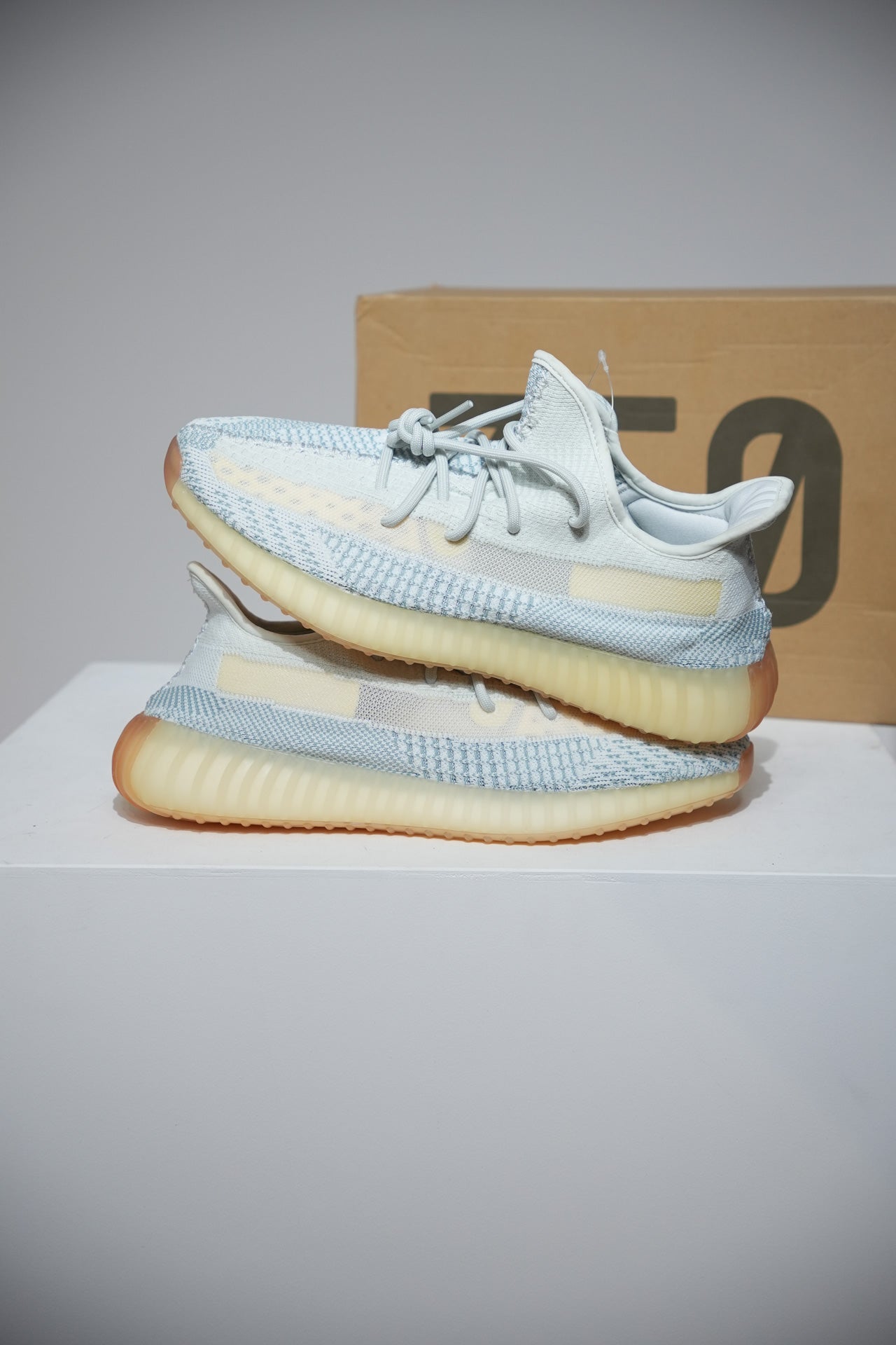 Yeezy 350 V2 Cloud White (Taille 42 2/3)