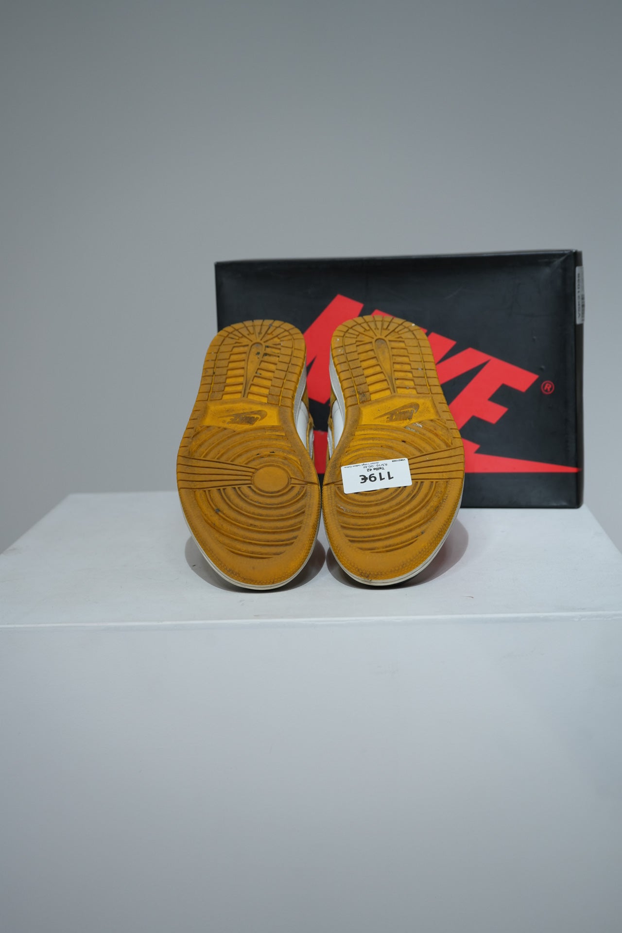 Jordan 1 High Yellow Ochre (Taille 42)