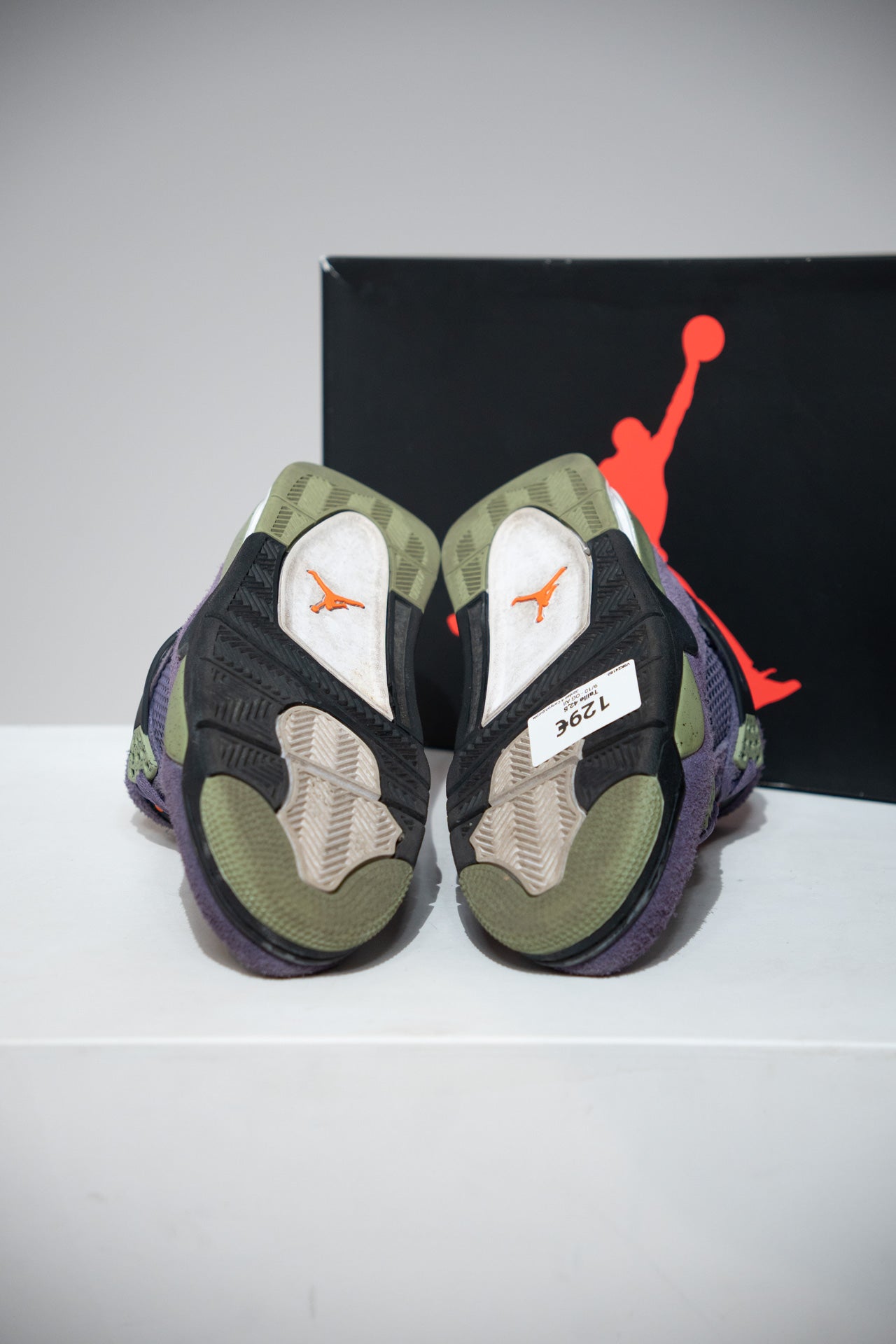 Jordan 4 Canyon purple (Taille 42,5)