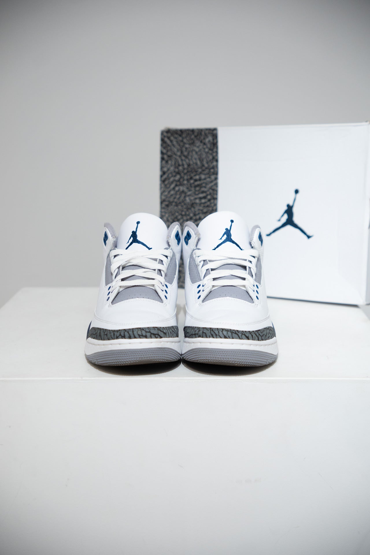 Jordan 3 Midnight Navy (Taille 42,5)