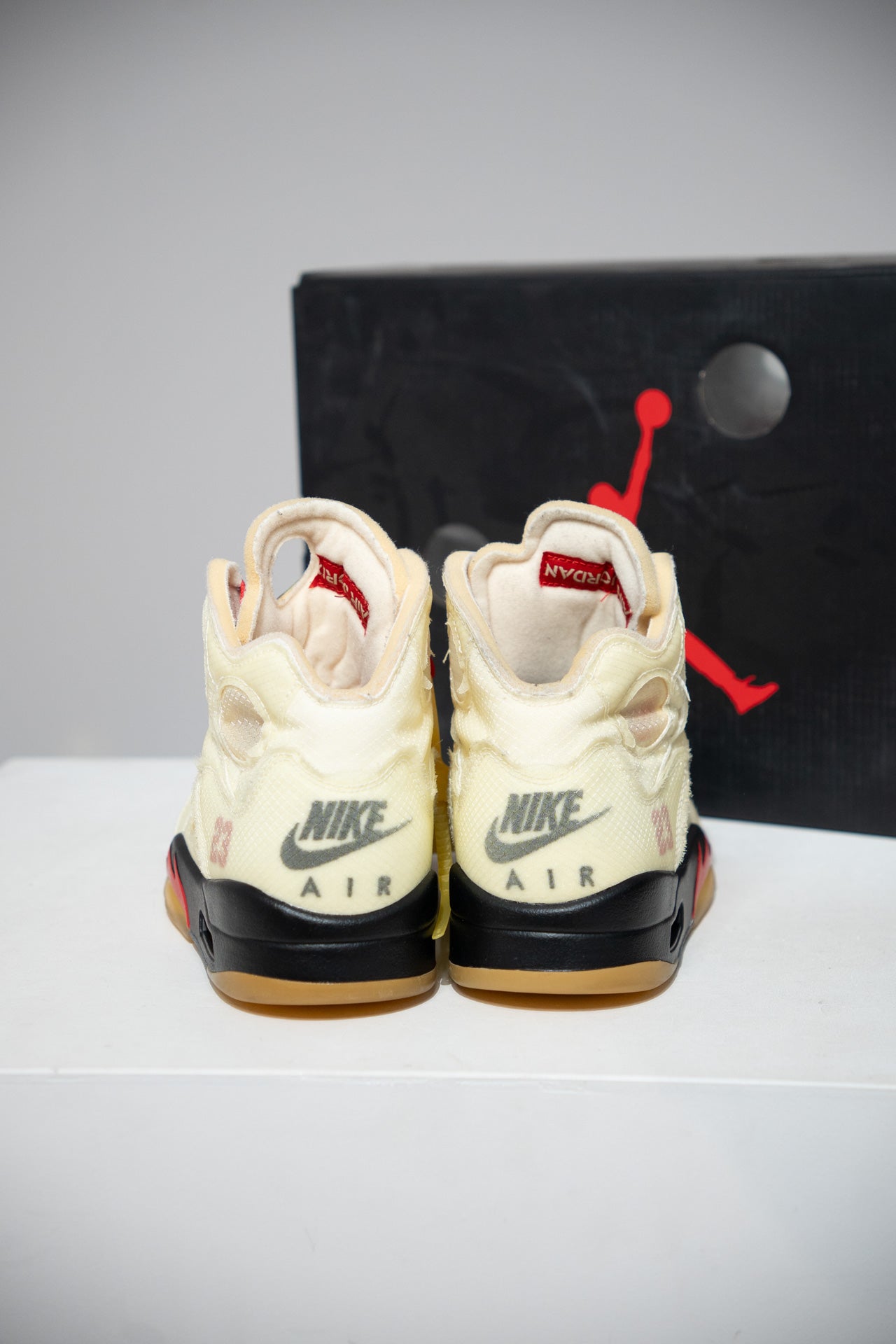 Jordan 5 Off-White Sail (Taille 42,5)