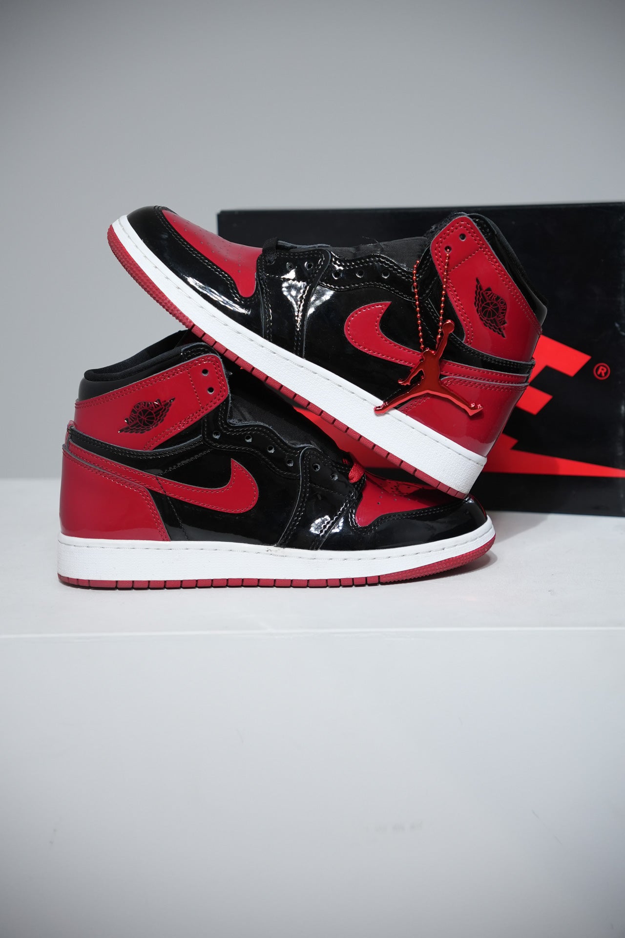 Jordan 1 high Patent Bred GS (Taille 39)
