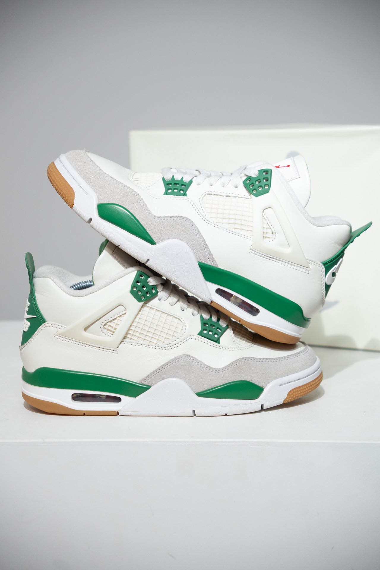Jordan 4 SB pine Green (Taille 39)
