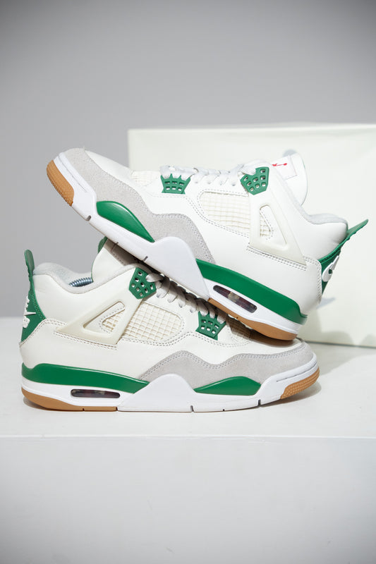 Jordan 4 SB pine Green (Taille 39)