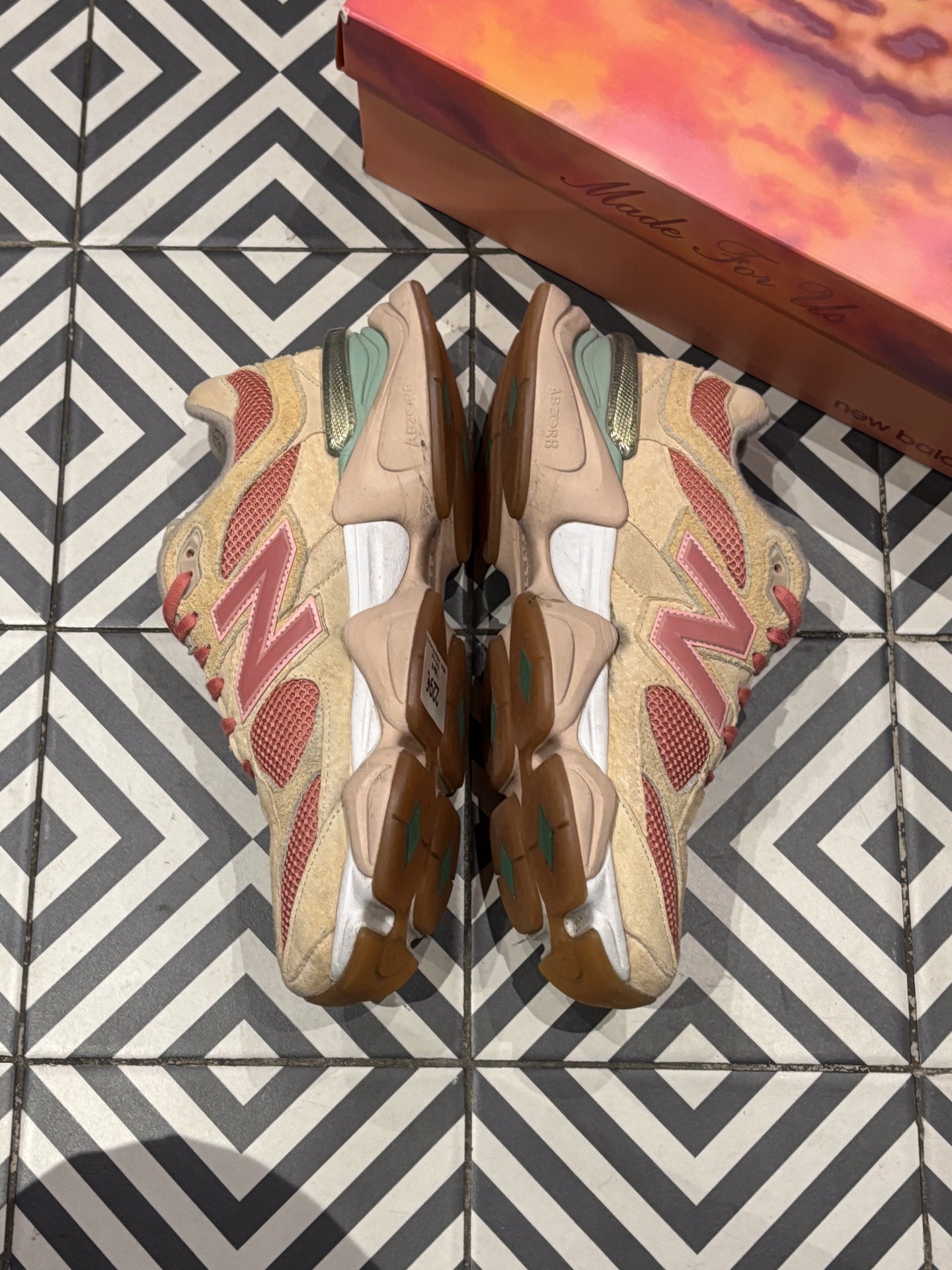 New Balance 9060 Joe Fresh Good (45)