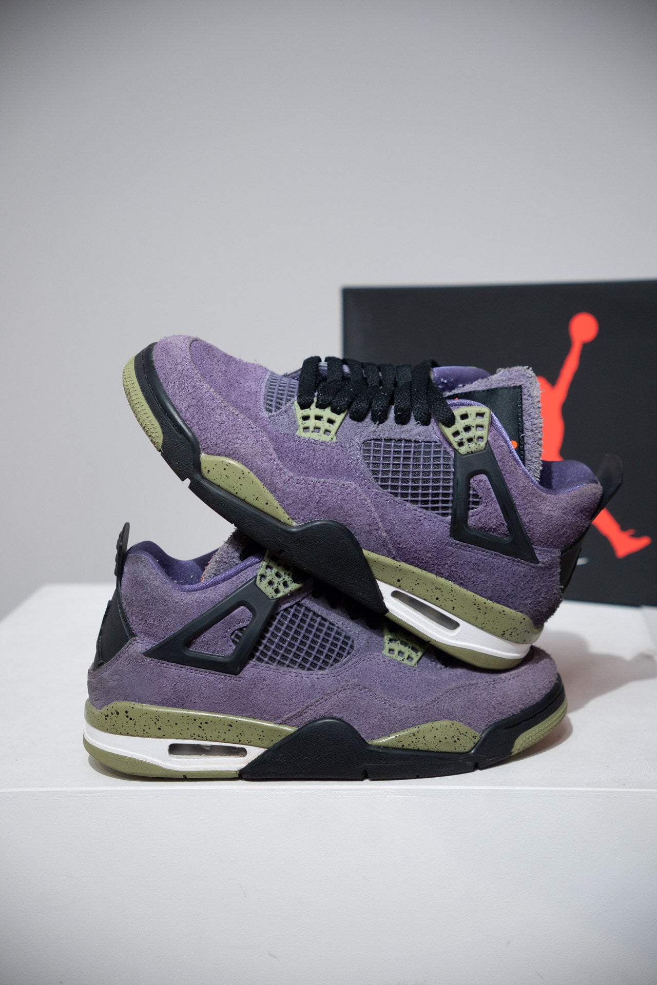 Jordan 4 Canyon purple (Taille 40,5)