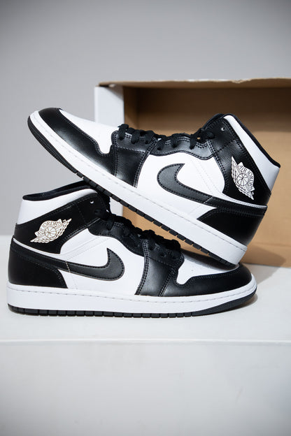 Jordan 1 Mid Black White (Taille 42,5)