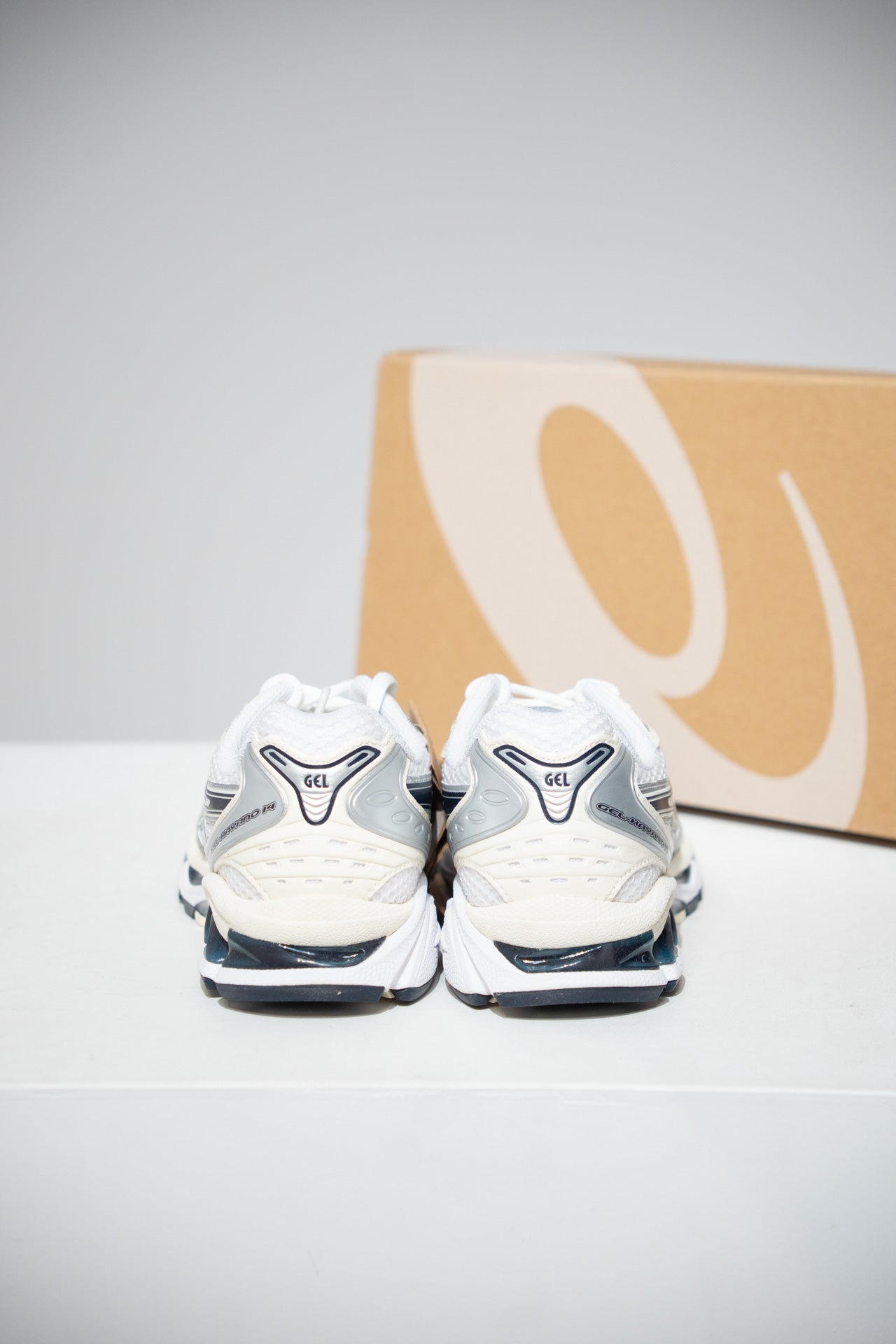 Asics Kayano 14 White Midnight Navy (Taille 37)