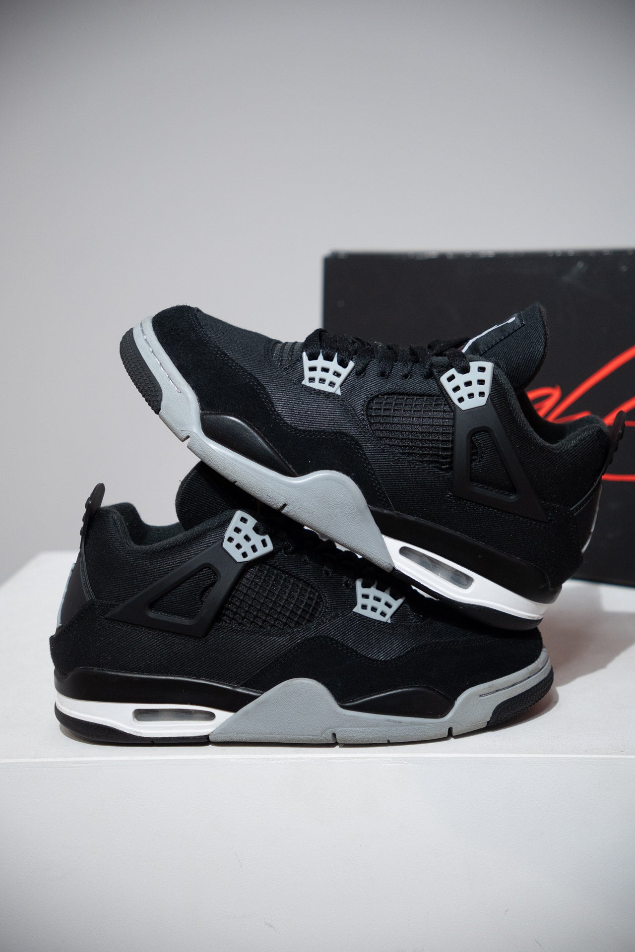 Jordan 4 Black Canvas (Taille 42)