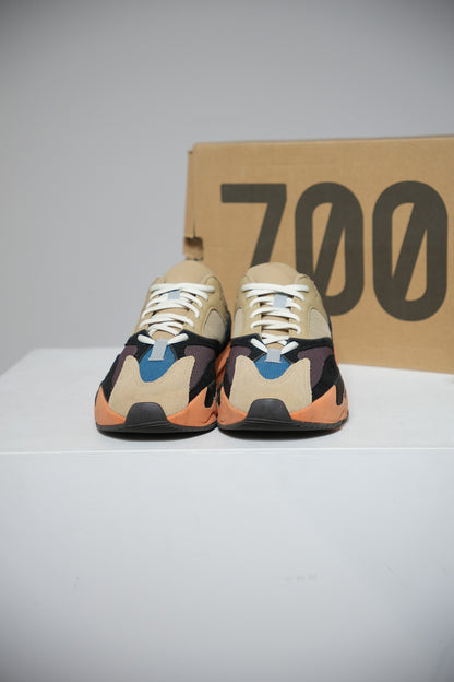 Yeezy 700 Emflame (Taille 42)