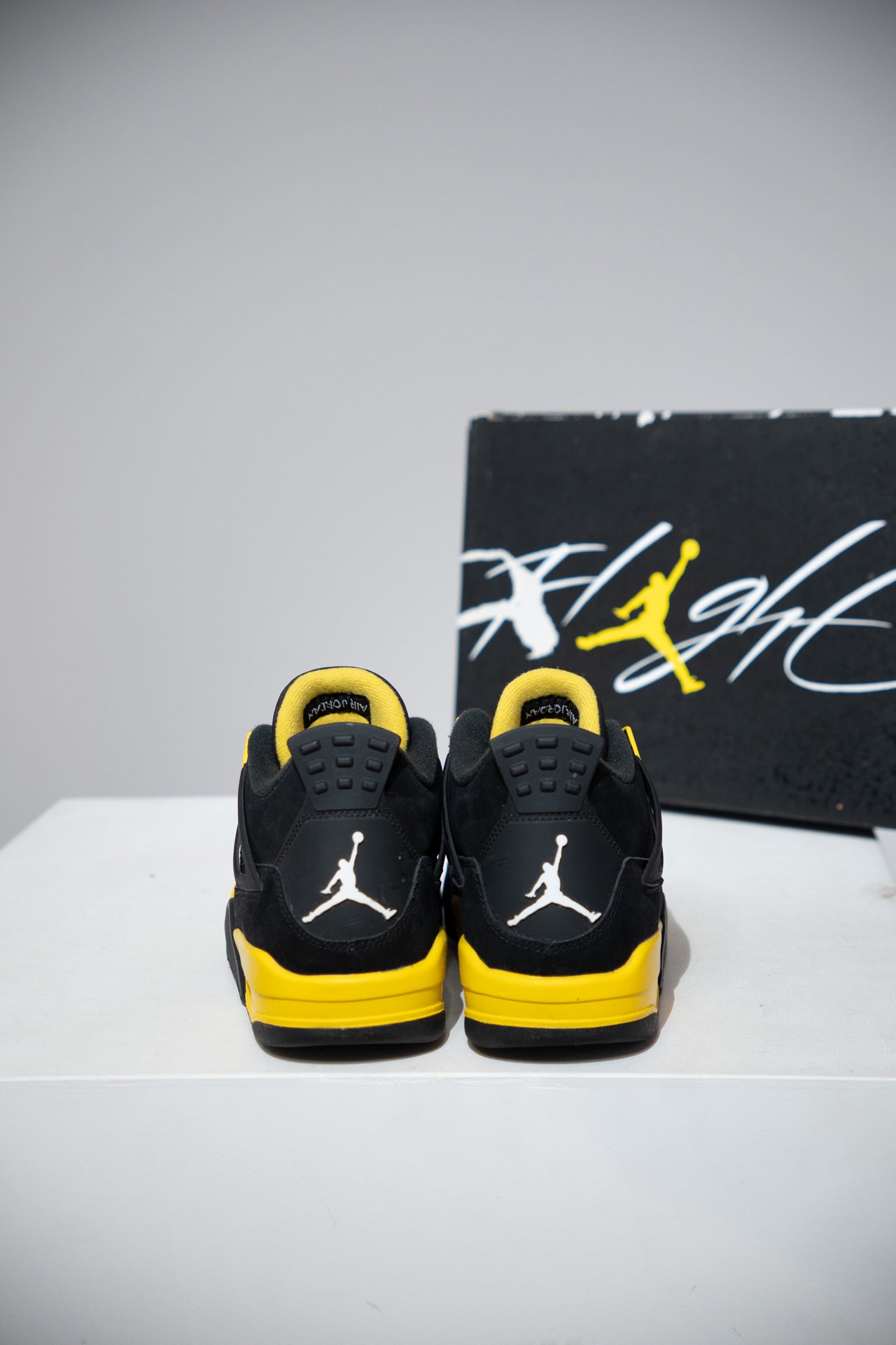 Jordan 4 Thunder GS (Taille 40)