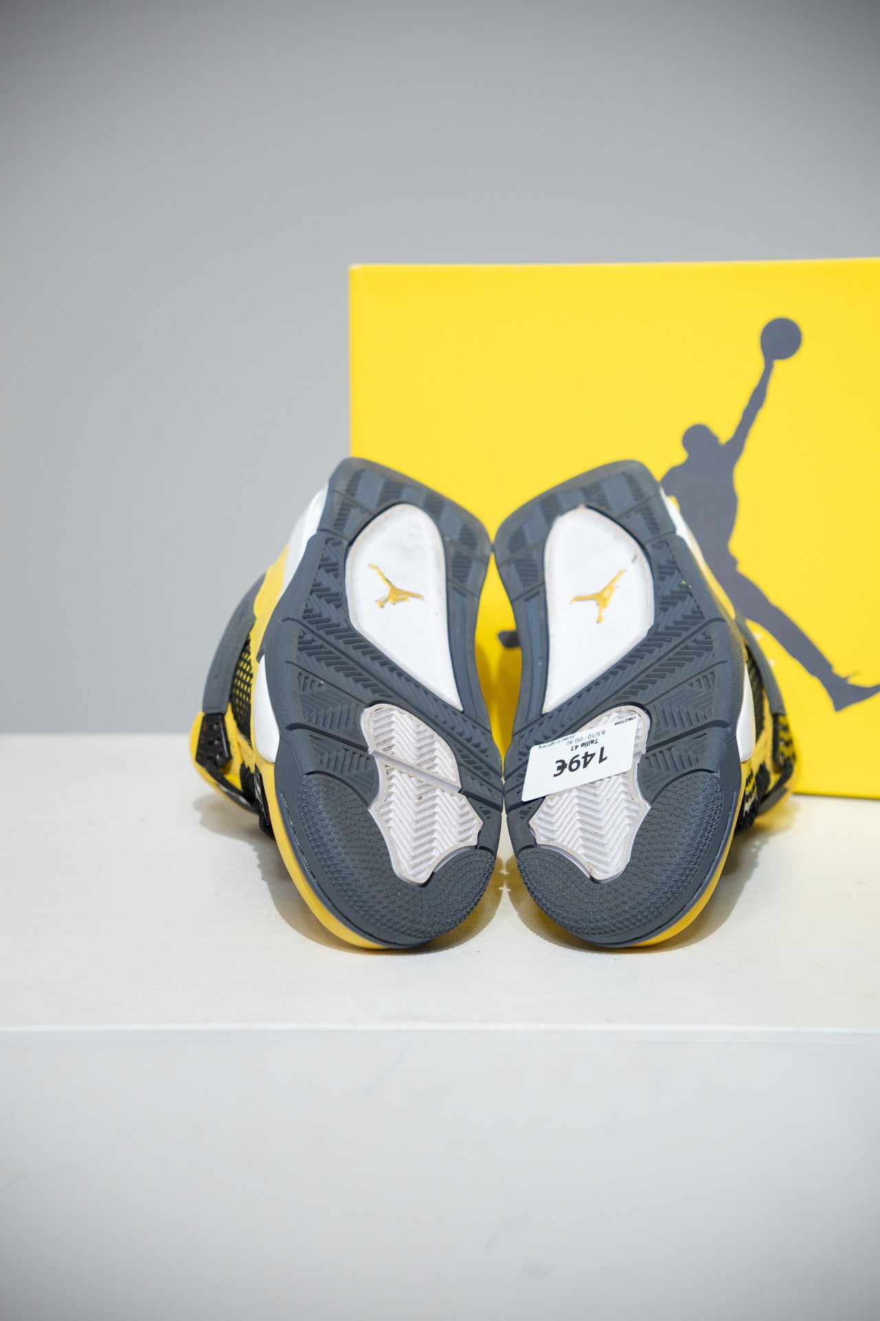 Jordan 4 Lightning (Taille 41)