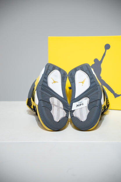Jordan 4 Lightning (Taille 41)