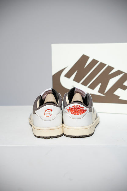Jordan 1 Low Travis Scott Reverse Mocha (Taille 41)