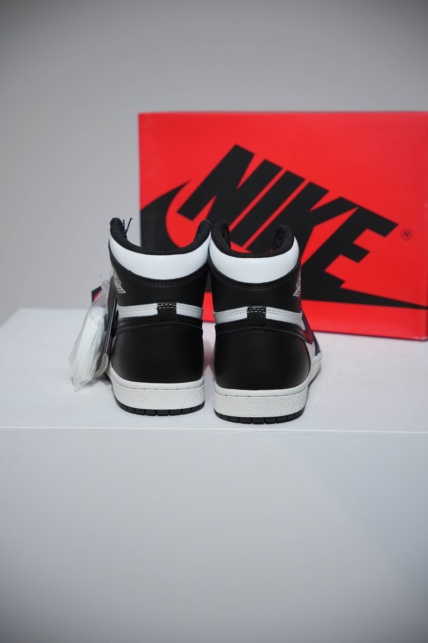 Jordan 1 High 85 Black White (Taille 44)