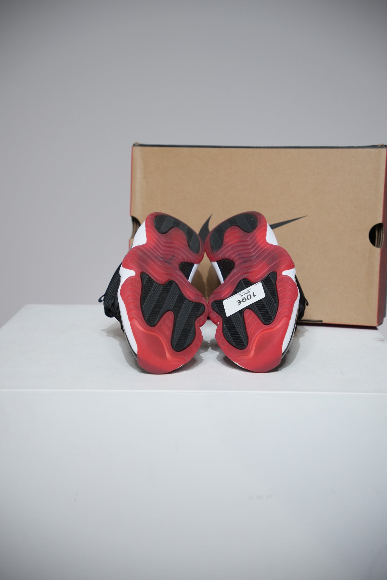 Jordan 11 Low bred (Taille 42)