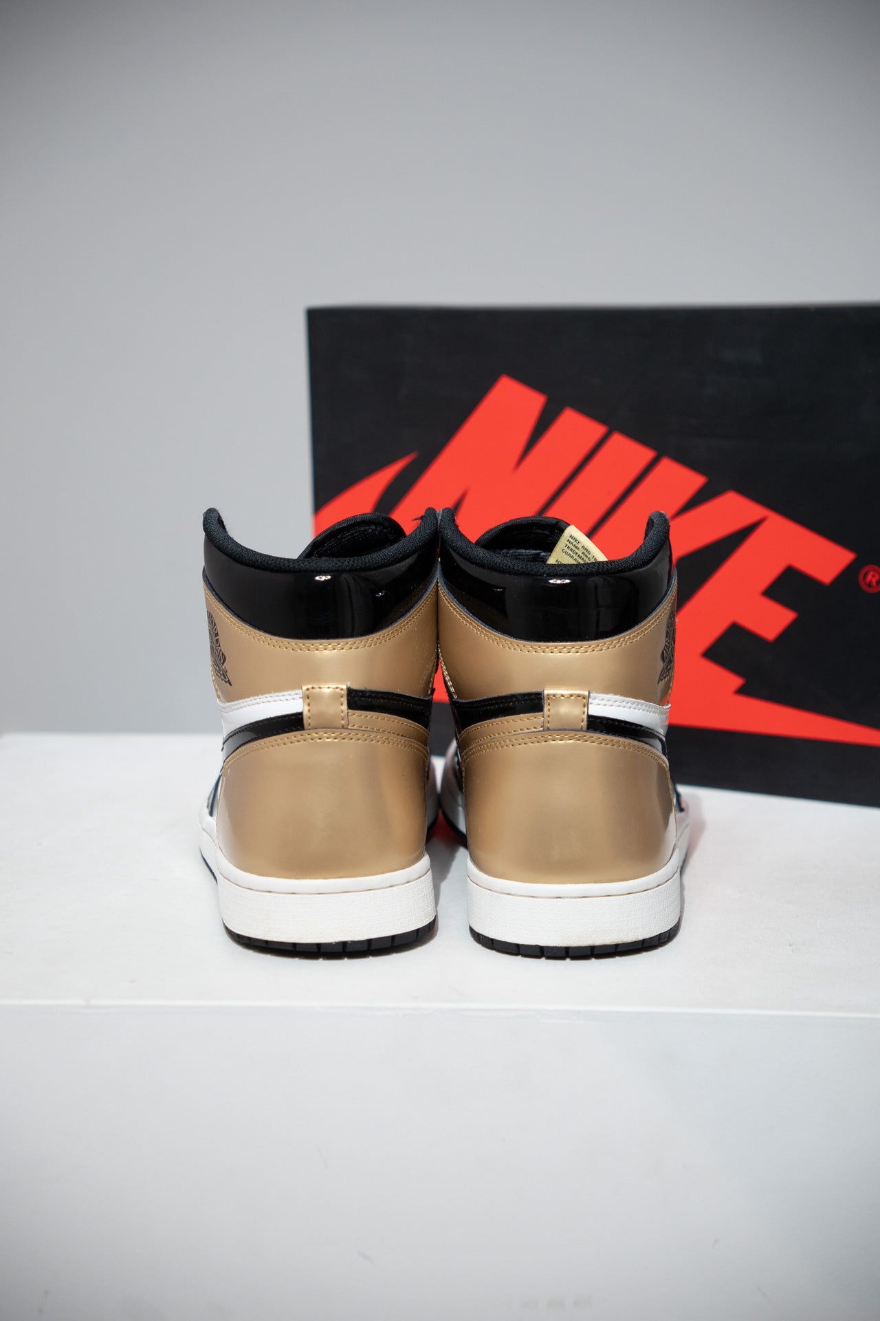 Jordan 1 High Gold Toe (Taille 45)
