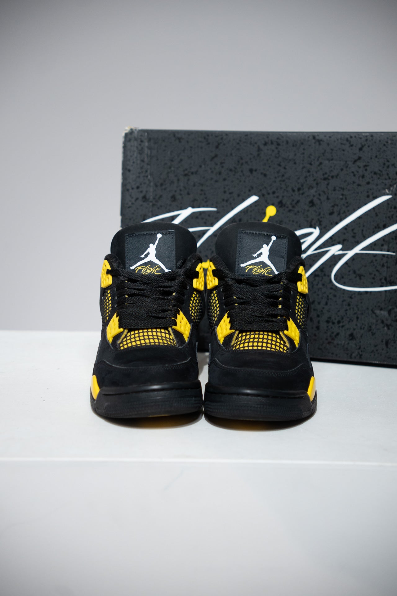 Jordan 4 Thunder (Taille 40)
