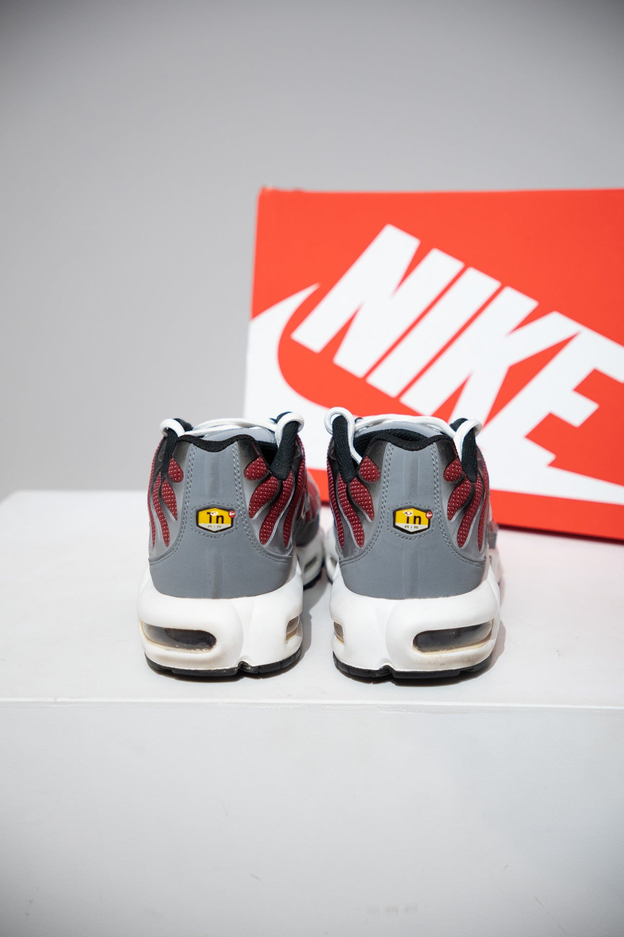 Air max Plus (Tn) Red Grey (Taille 46)