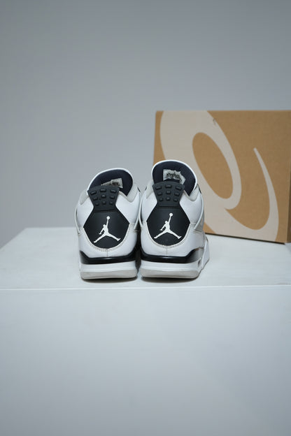 Jordan 4 Military Black GS (Taille 38,5)