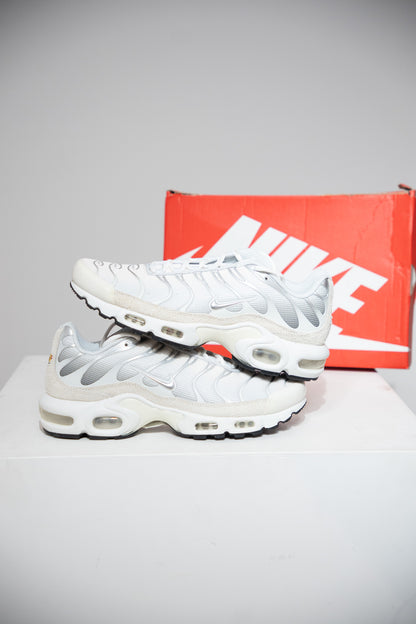 Air Max Plus (TN) ure Platinium Metallic Silver (Taille 42,5)