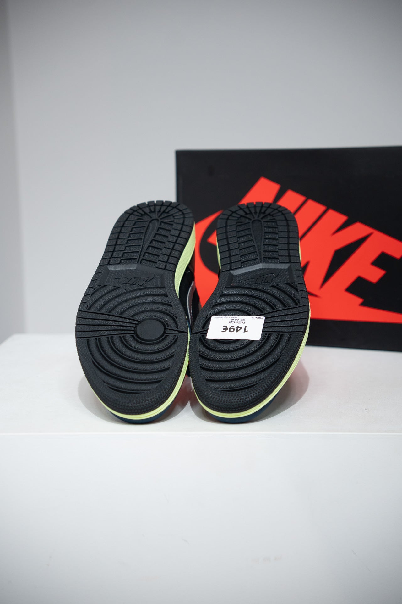 Jordan 1 High Bio Hack (Taille 40,5)