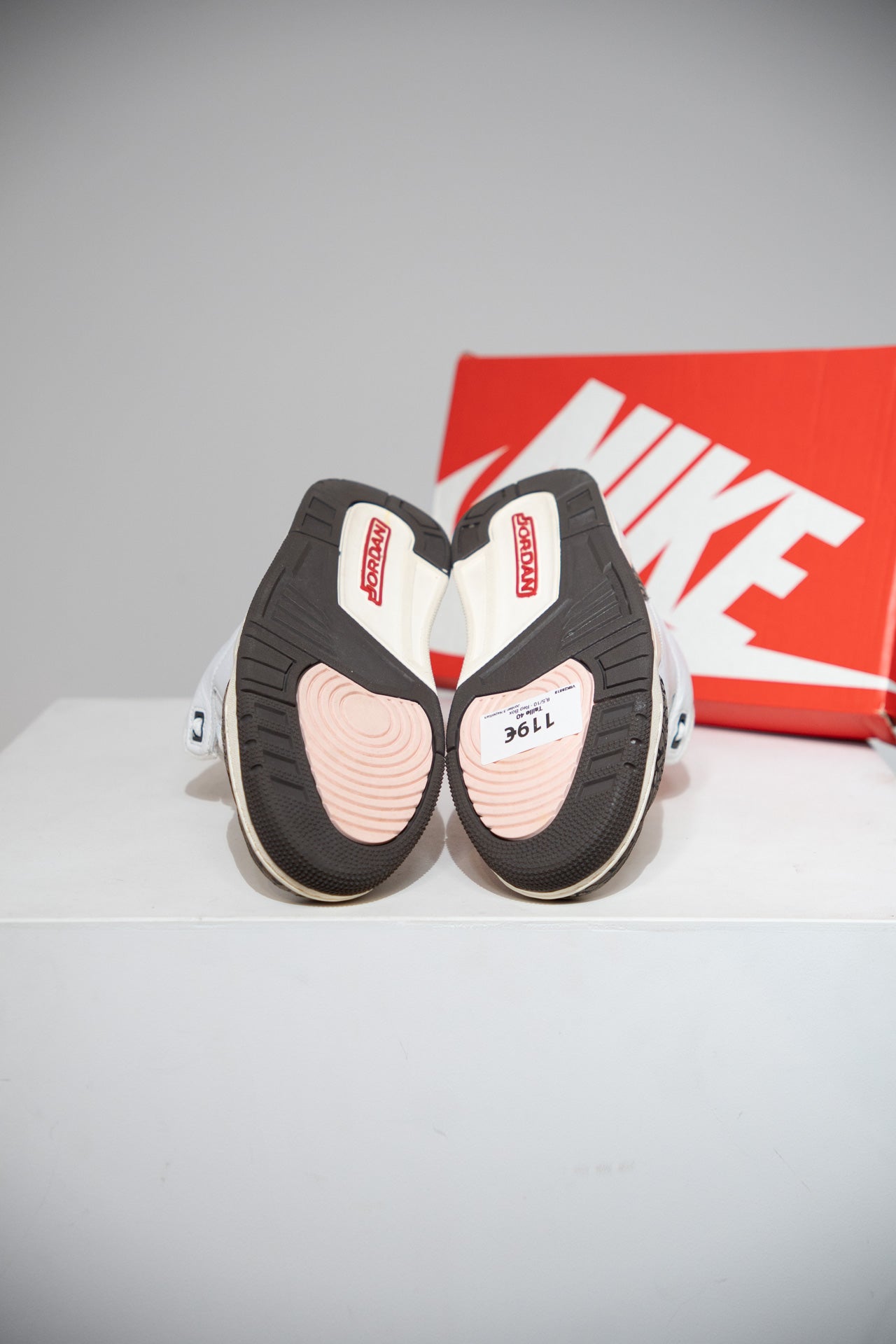Jordan 3 Napolitan (Taille 40)