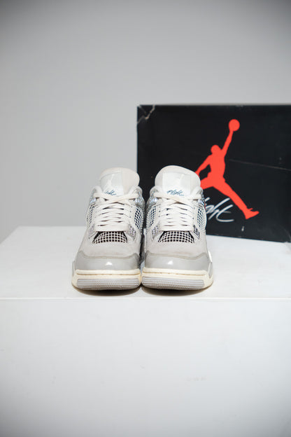 Jordan 4 Frozen Moments (Taille 38)