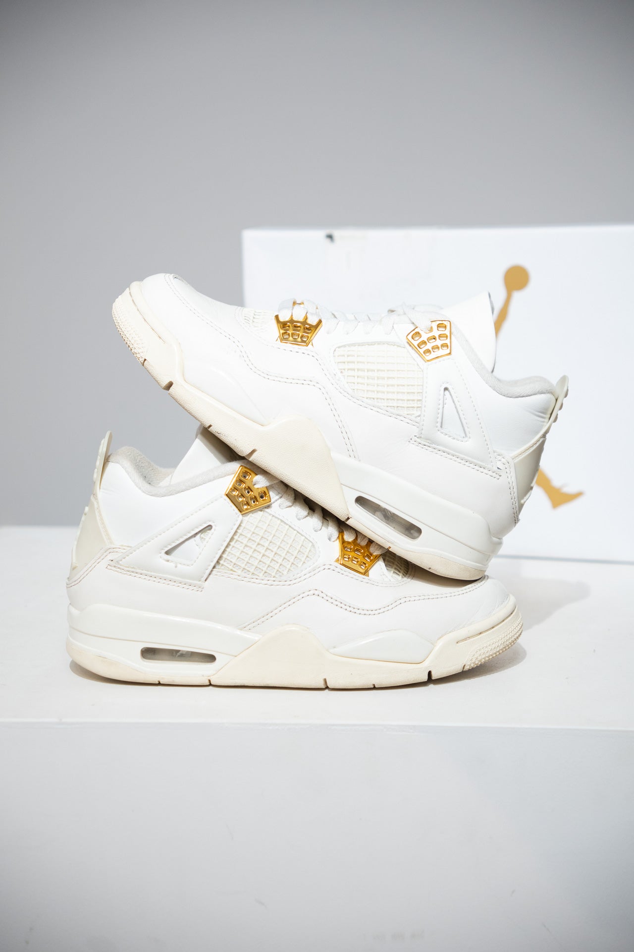 Jordan 4 Metallic Gold (Taille 37,5)