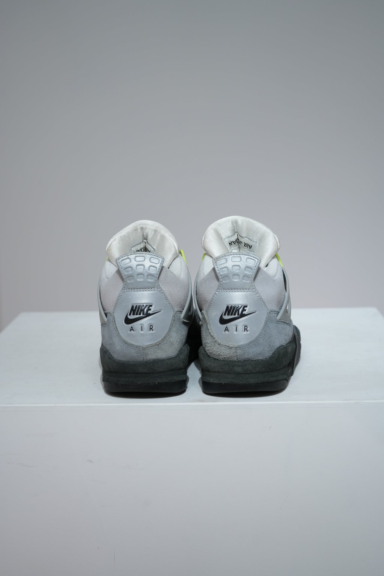 Jordan 4 Neon (Taille 42)