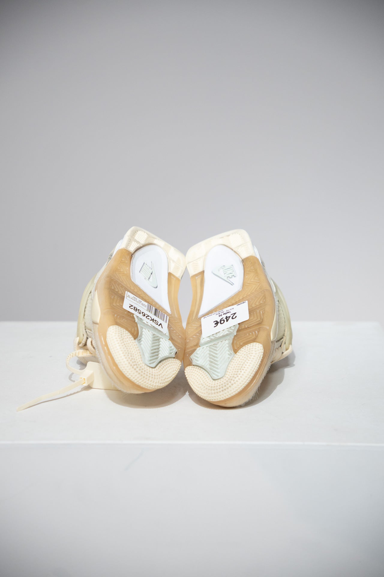 Jordan 4 Off-White Sail (Taille 36)