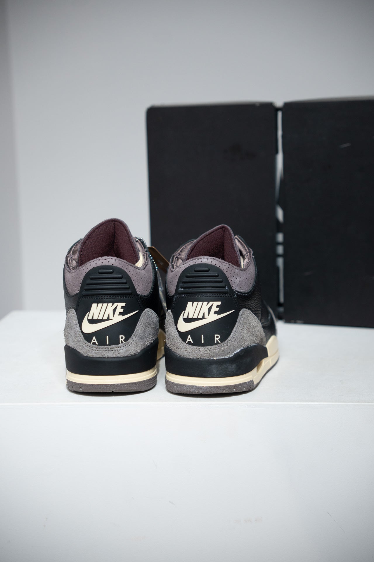 Jordan 3 A Ma Maniere Black (Taille 44)