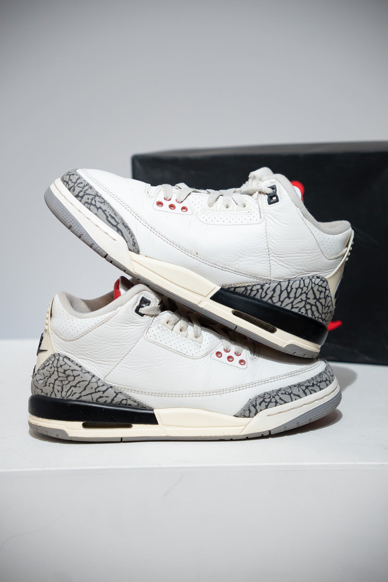 Jordan 3 White Cement Reimagined GS (Taille 40)